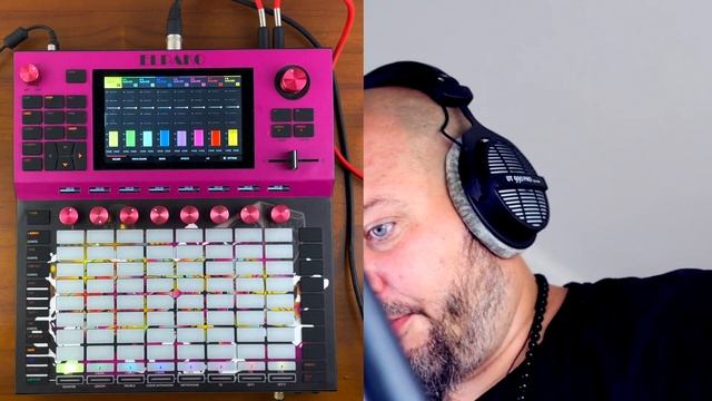 Looper из AKAI Force смотреть онлайн