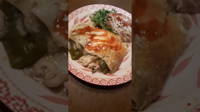 Chili Relleno, stuffed with chicken and monterey jack cheese. смотреть онлайн