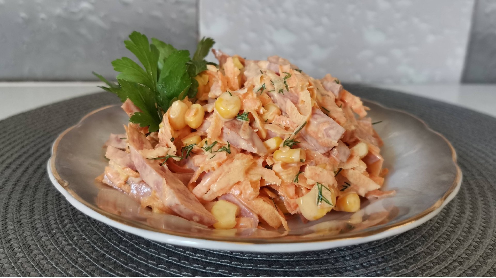 Салат за 5 МИНУТ, всё смешал и ГОТОВО. Простой рецепт салата, как на каждый день,так и на новый год смотреть онлайн