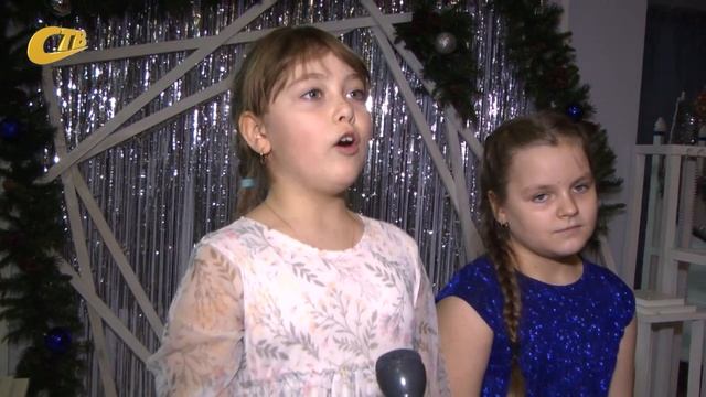 ДЕТИ ЖЕЛЕЗНОГОРСКА ЧИТАЮТ НОВОГОДНИЕ СТИХОТВОРЕНИЯ смотреть онлайн