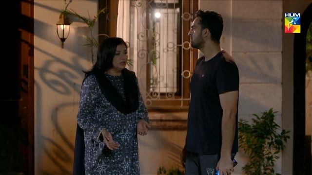 Mehboob Apke Qadmon Mein Episode 19 | English Subtitles | HUM TV Drama 13 March 2020 смотреть онлайн