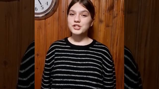 Белла Ахмадулина. Бьют часы, возвестившие осень… смотреть онлайн