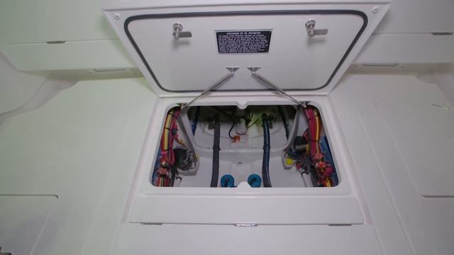 12 - Intrepid 427 Nomad FE Helm Switch Panel смотреть онлайн