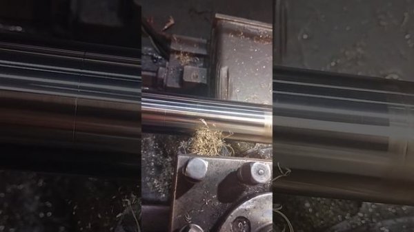 Дип-300. проточка вала 2 метра.