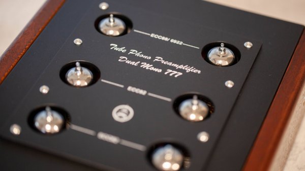 Kivsound Enigma 7 и Kivsound Omega 777