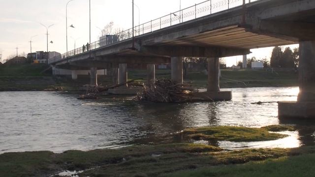 Вода ещё высокая, для поиска. смотреть онлайн