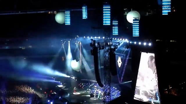 Muse - Survival (live From The Emirates Stadium)