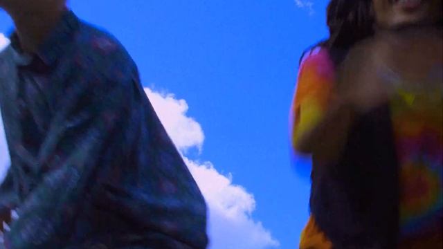 Elliott Webb - Green Reflections (Official Video) смотреть онлайн