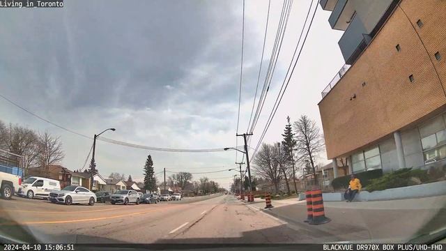 Driving on Warden avenue in Toronto смотреть онлайн