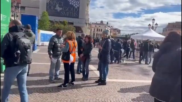 A Venezia primo giorno con il ticket di ingresso di 5 euro: il racconto dell'inviato смотреть онлайн