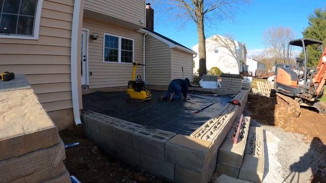 How to build raised paver patio - Techo Bloc смотреть онлайн