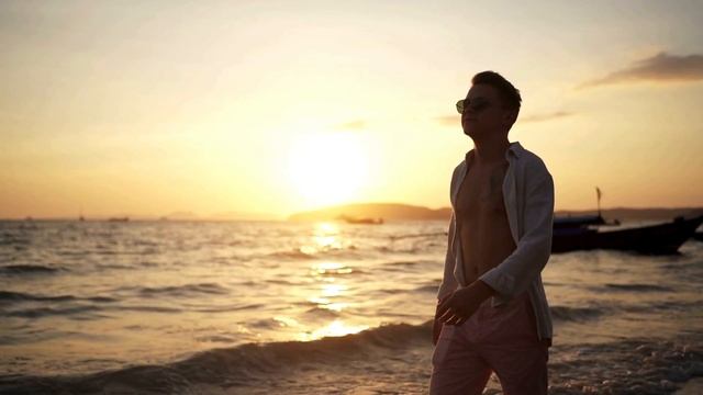 Becoming a Sigma Magnet: 9 Irresistible Traits She Can't Resist смотреть онлайн