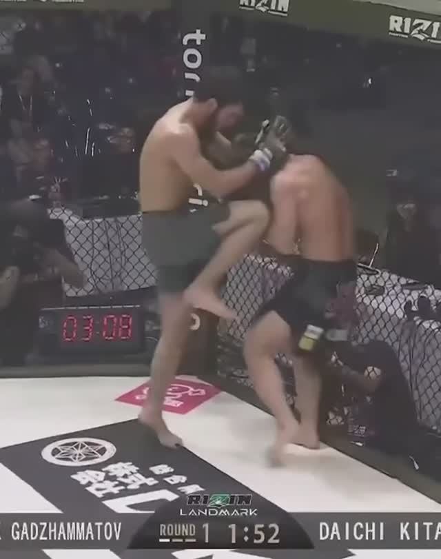 Алибек Гаджамматов успешно дебютирует в Rizin с победы над Дайчи Китакатой уже в первом раунде! смотреть онлайн