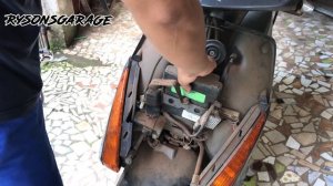 How To Remove Or Replace Honda Dio Battery