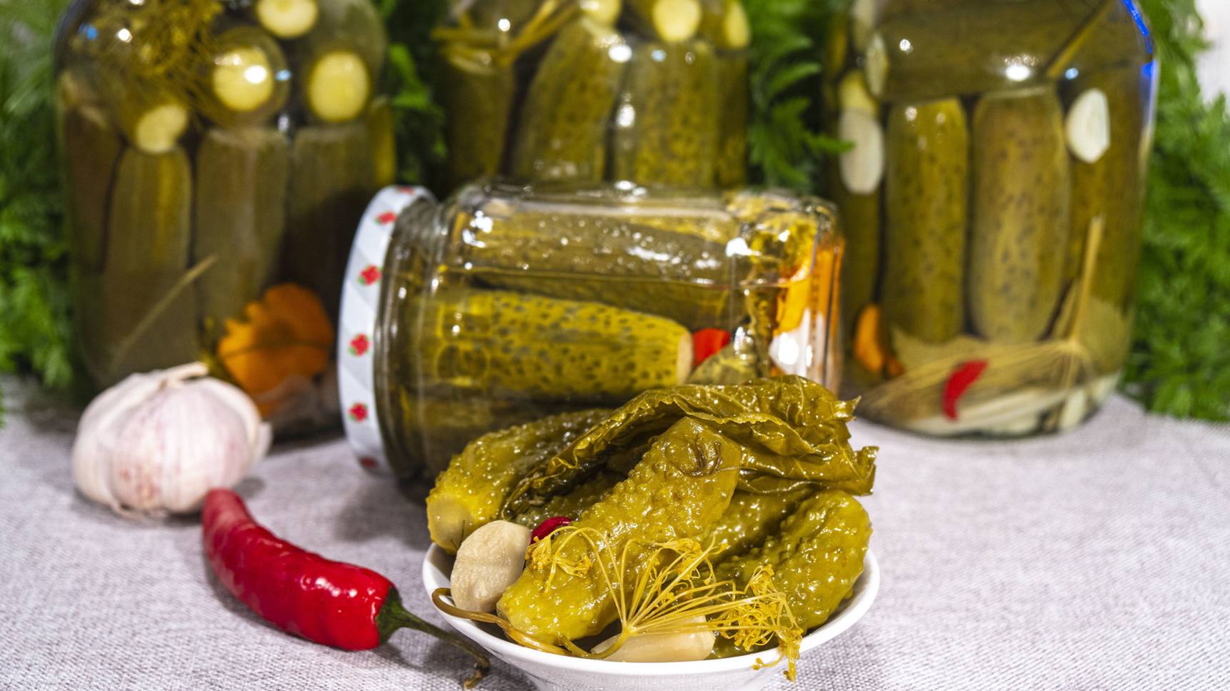 Огурцы как Бочковые/Маринованные Корнишоны/Консервация на Зиму/БОНУС рецепты алкоголя в описании!!! смотреть онлайн