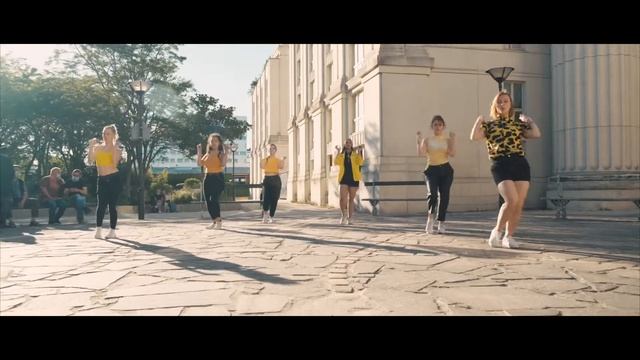 Tous les mêmes - Stromae // Dance video смотреть онлайн
