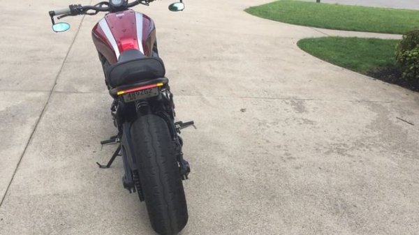 2018 Yamaha XSR 700 Exhaust clip--Two Brothers Racing SR1 (quick vid with startup and rev)