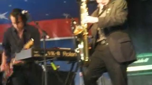 Faust @ Field Day, London (2) 6/8/11.. смотреть онлайн