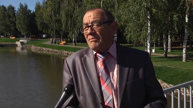 Интервью дает журналист Ирек Бадретдинов смотреть онлайн