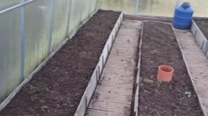 Подготовка грядок в теплице к следующему сезону! Удобрения и перекопка!