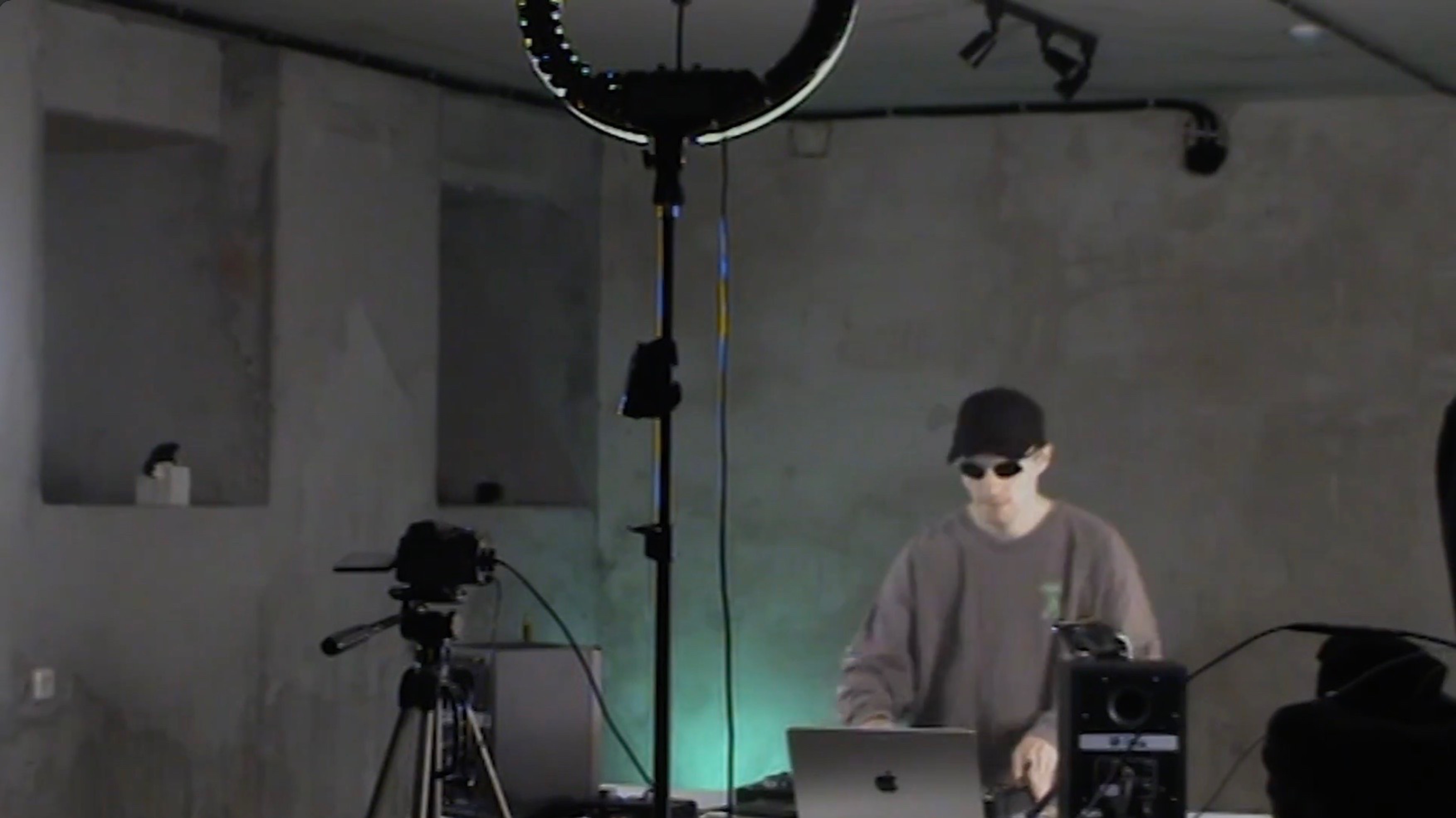 Zinch - INDUSTRIAL PODVAL (live)