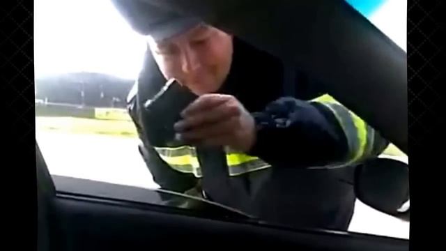 Автоприколы. Гаишник ну просто чудо!!! смотреть онлайн