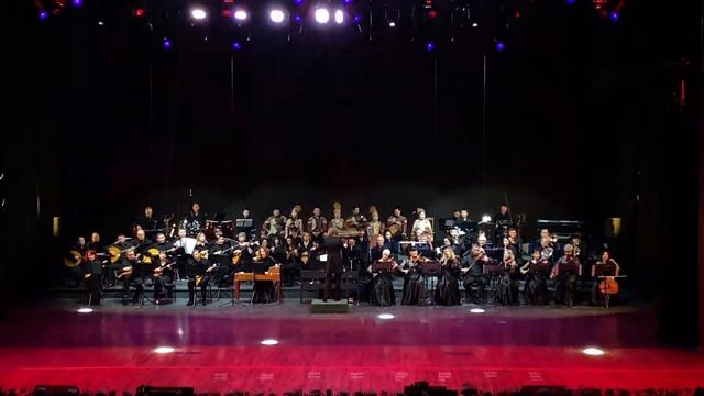Парафраз на тему«Токката Ре – минор» БахаДирижер Айгүл Джумашева смотреть онлайн