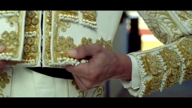 GIMS - Bella (Clip officiel) смотреть онлайн
