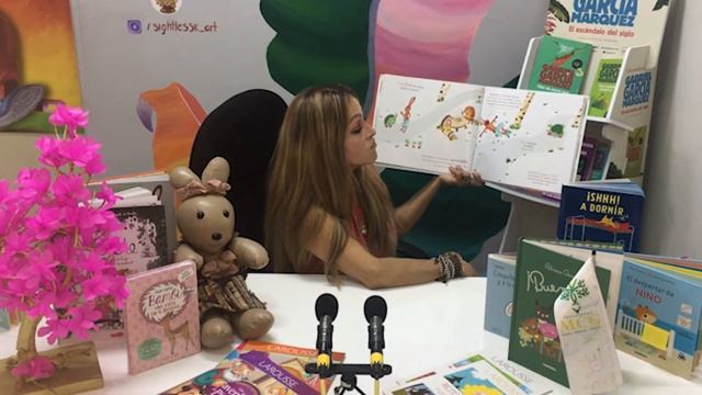 "La liebre y la tortuga" narrado por Karly Mont. смотреть онлайн