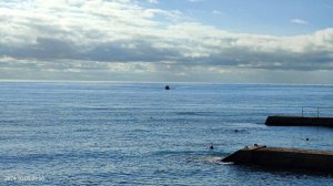 Море в октябре. Пляж санатория Крымские Зори