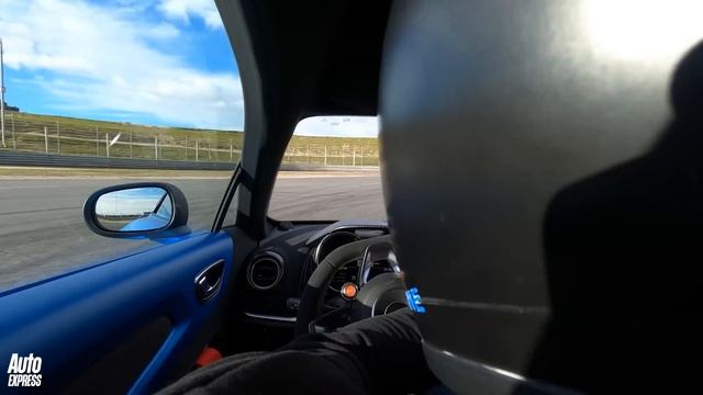 NEW Alpine A110 R review: it's a track DEMON | flat out with Steve Sutcliffe смотреть онлайн
