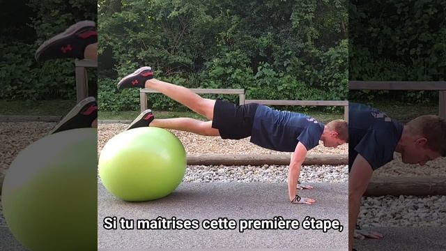 Renforcement du tronc - Niveau difficile - Levers de jambe en planche frontale смотреть онлайн