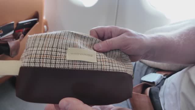 Что в наборе на бизнес джете Red wings смотреть онлайн