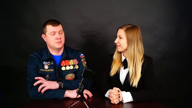 Поздравление с Международным женским днём. 8 марта смотреть онлайн