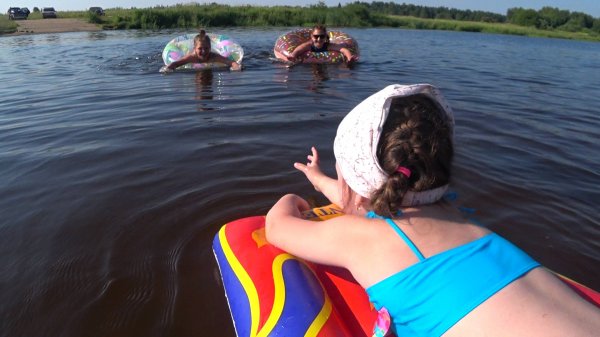 С ПАЛАТКАМИ на берегу ВОЛГИ Настя с Викой на ПИКНИКЕ  Nastya life VLOG 0+