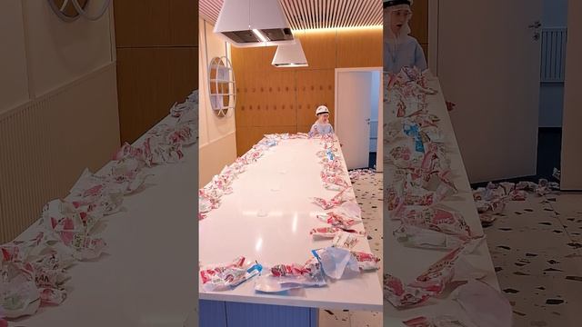 НАЙДЕМ СЛАДКОЕЖКУ ВМЕСТЕ С СЫЩИКОМ 🤓 смотреть онлайн