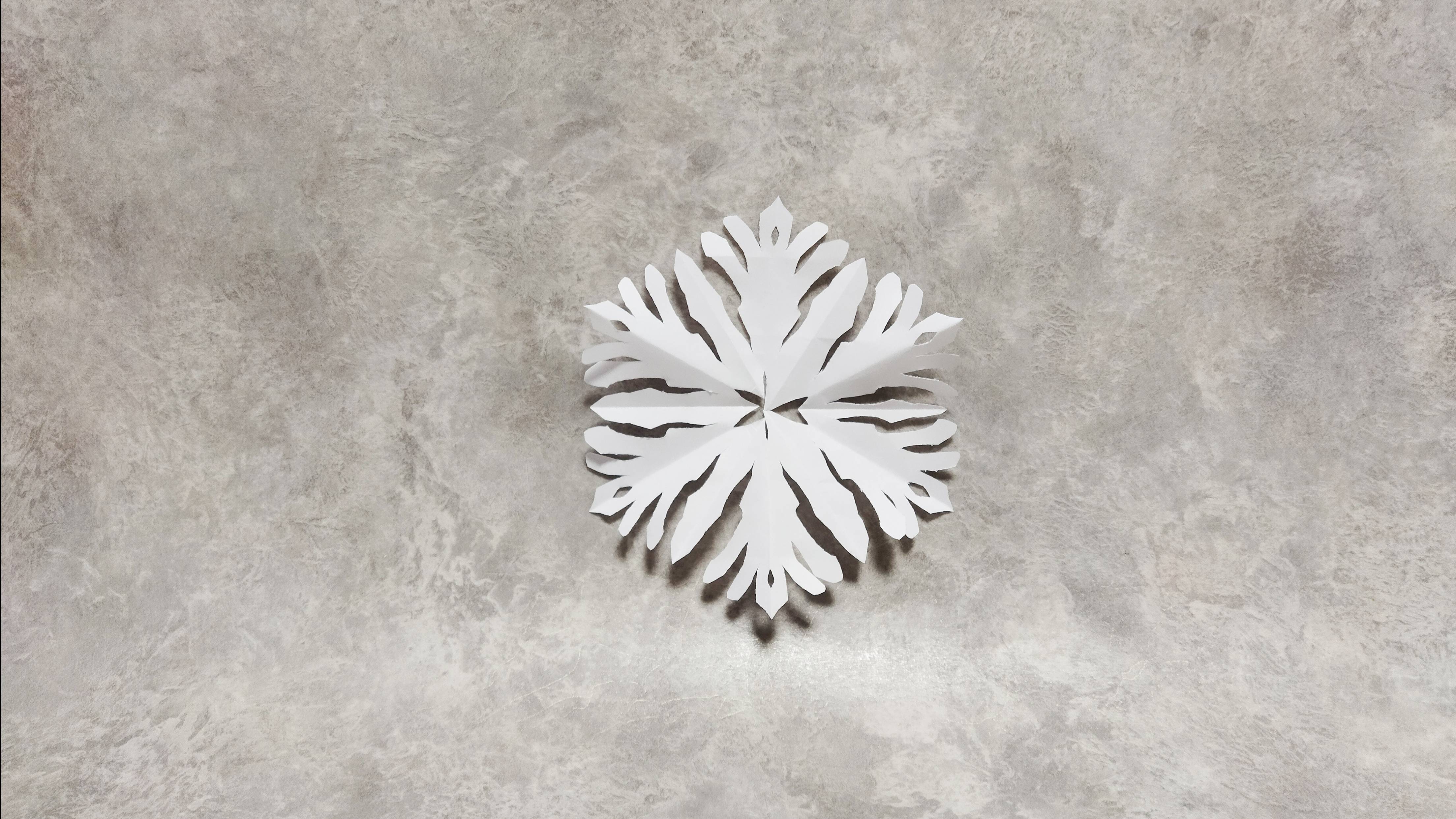 Снежинка из бумаги смотреть онлайн