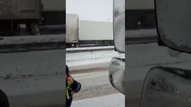 М 4 Дон встала из за снегопада. смотреть онлайн