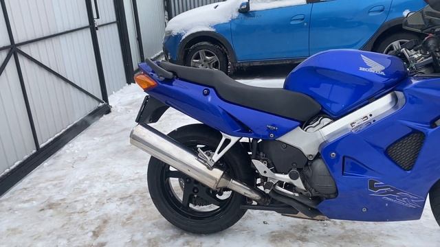 Обзор мотоцикла Honda vfr800, 2000год. 89262862924 с 10:00-20:00 по Мск(WhatsApp) смотреть онлайн