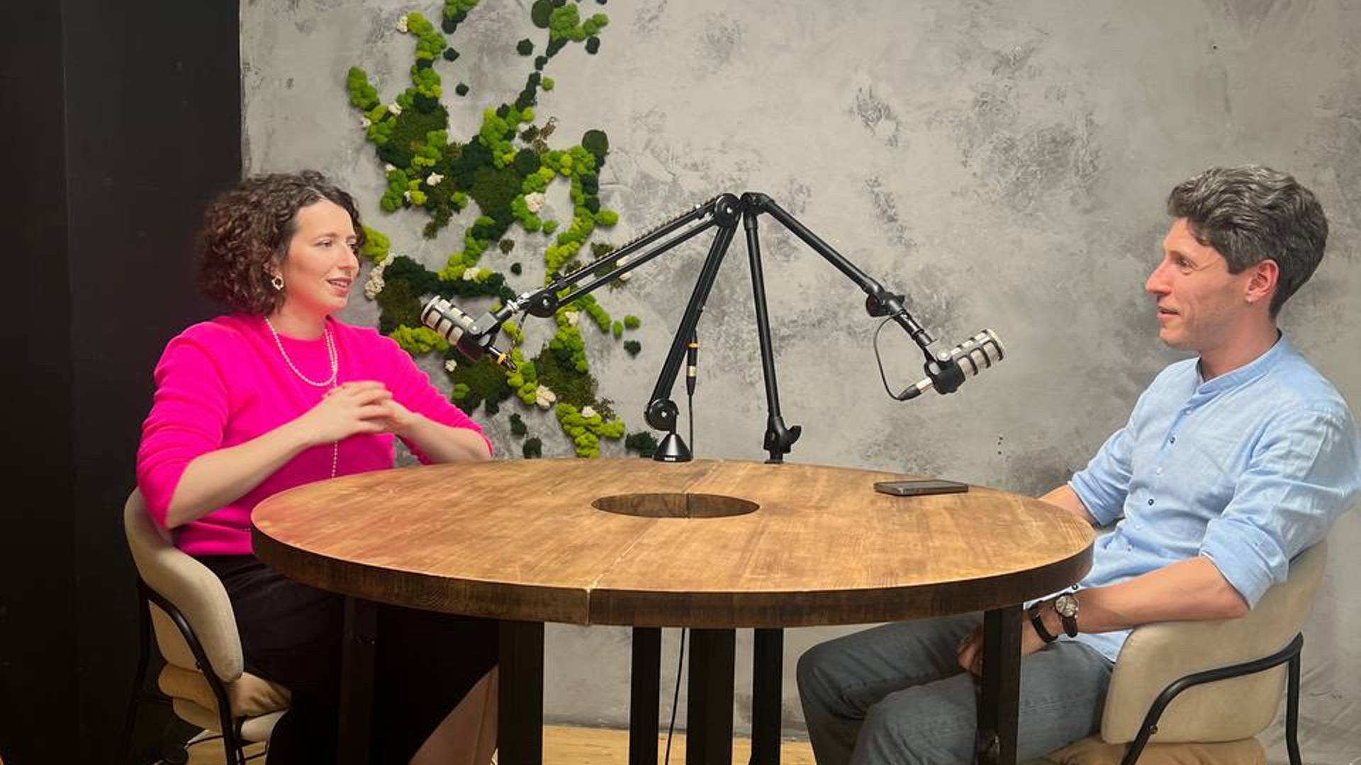 Беседа с пластическим хирургом о настоящем и искусственном !