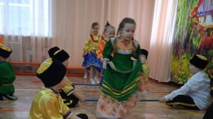Казачья хороводная игра "Сокол и лебедушка"