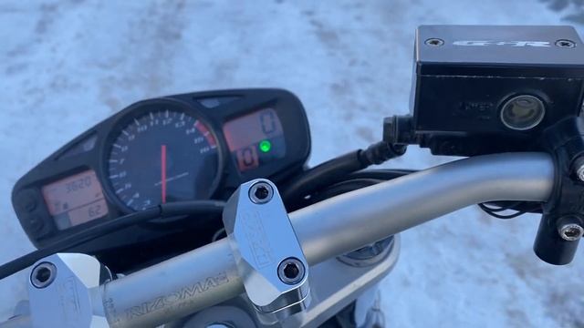 Обзор мотоцикла Suzuki gsr600 , 2006года, 89262862924 с 10:00-20:00 по Мск (WhatsApp) смотреть онлайн