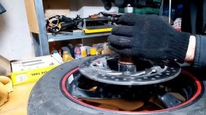 Замена подшипников,сальников,втулок  переднего колеса Хонда Сильвер Винг 600 ГТ