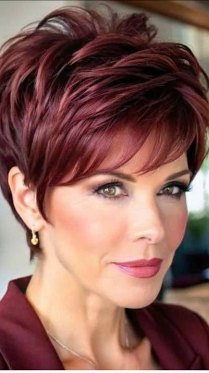 Самые Лучшие Стрижки для Женщин 40,50,60,70 лет | Шикарное Преображение Женщин смотреть онлайн