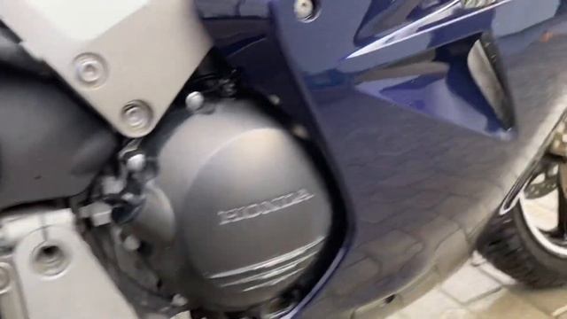 Обзор мотоцикла Vfr 800 vtek , Abs.2002год, 89262862924 с 10:00-20:00 по Мск.(WhatsApp) смотреть онлайн