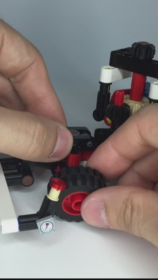 Лего Самоделки - Трактор из Lego Technic (42116) #5 смотреть онлайн