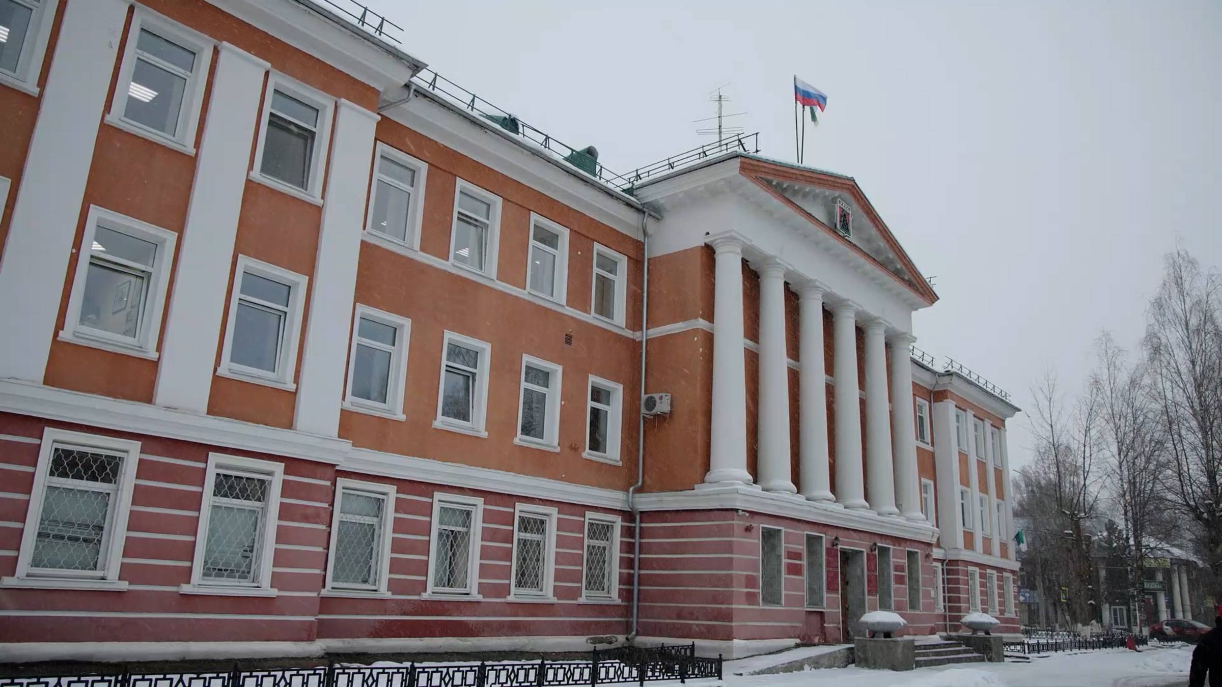 Рабочая поездка врио Главы Республики Коми Ростислава Гольдштейна в Ухту смотреть онлайн