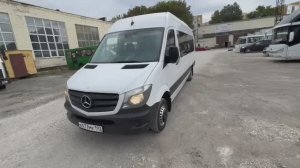 Микроавтобус Mercedes-Benz Sprinter.