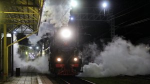 Л - 3108 выполняет манёвры на станциях.