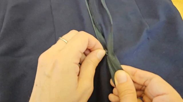 Втачивание потайной молнии Часть1 смотреть онлайн